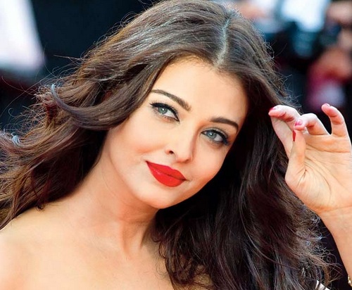 10 Best Beauty Secrets of Bollywood Actresses / Divas