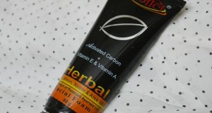 Patanjali Activated Carbon Facial Foam review price and ingrdeints