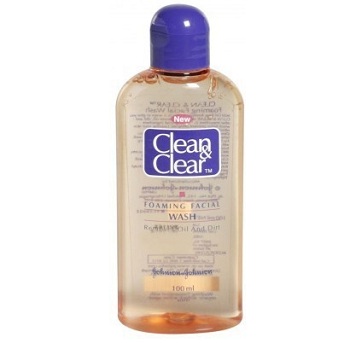 Clean & Clear Foaming Face Wash for oily skin