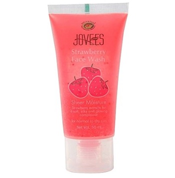 Jovees Strawberry face wash for Dry skin