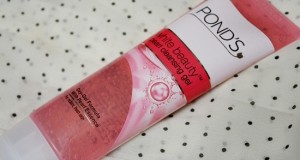 Pond’s White Beauty Pearl Cleansing Gel Face Wash Review price india