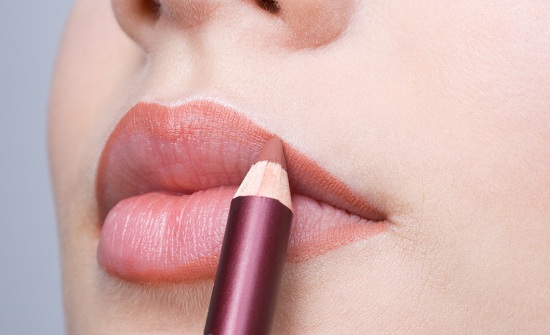 How To Apply Lip Liner Perfectly And Benefits Of Using Lip Liner 