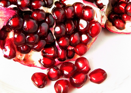 Best Pomegranate Beauty Recipes