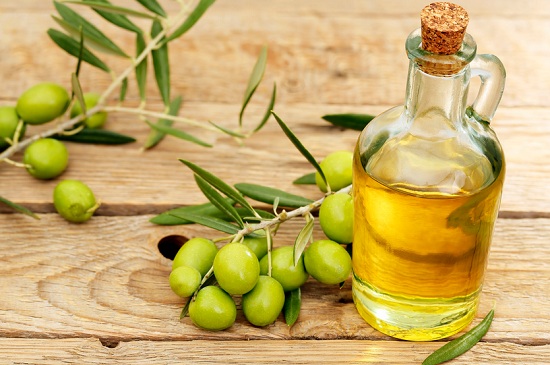 How to prevent Wrinkles with Olive oil massaging