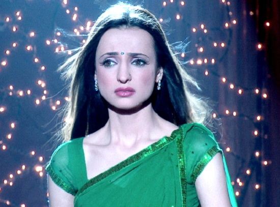 Sanaya Irani Beauty Secrets, Diet and Fitness tips 5