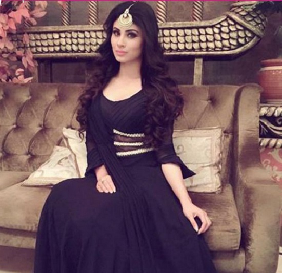 Mouni Roy Beauty Secrets, Diet and Fitness Tips 1