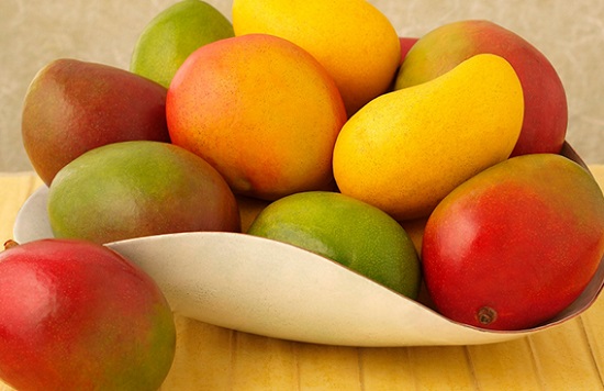 how to use mango for glowing skin2