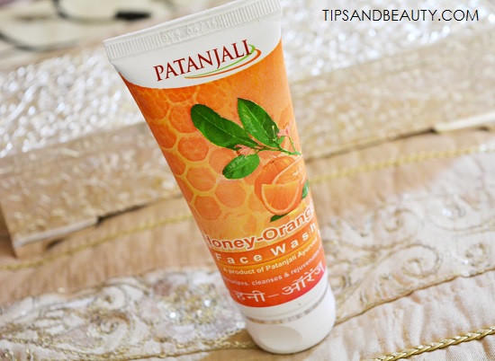 Patanjali Honey Orange Face Wash Review, Price, How to Use 4