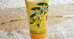 Patanjali LPatanjali Lemon Honey Face Wash Review, Price, How to Useemon Honey Face Wash Review, Price, How to Use
