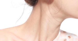 How to treat Neck Wrinkles Naturally with Home Remedies