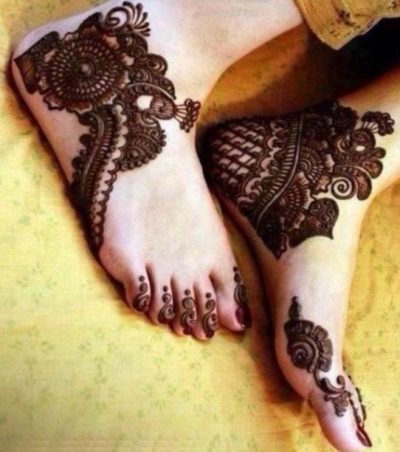 Side Mehendi for Bride's Feet