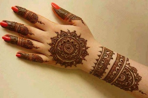 Pure Arabic Mehndi Design by Professionals