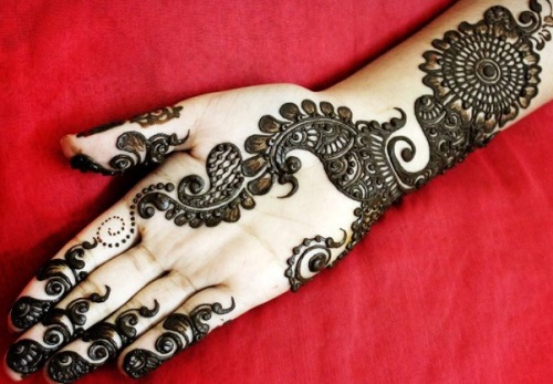 Thick Arabic Mehndi For Half hands