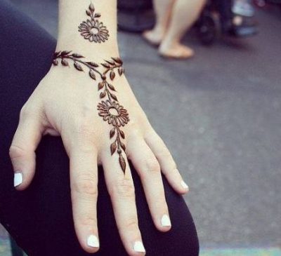 Beautiful Floral Bracelet Design for Eid