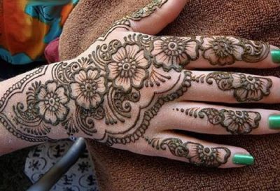 Stacked Eid Floral Mehndi Design