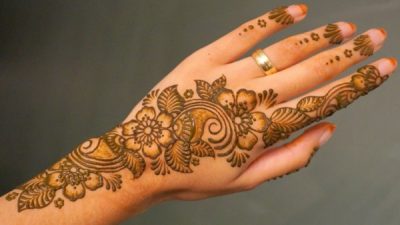 Floral Single Line Mehndi Design for Back Hand