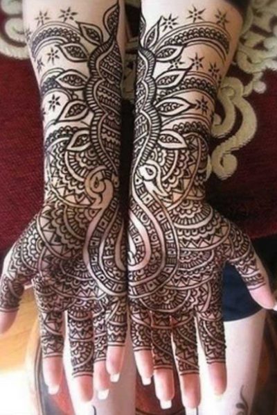 Extensive Peacock Mehndi Design For Hands