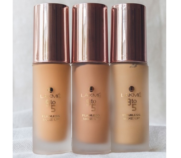 Lakme 9 To 5 Flawless Matte Complexion Foundation