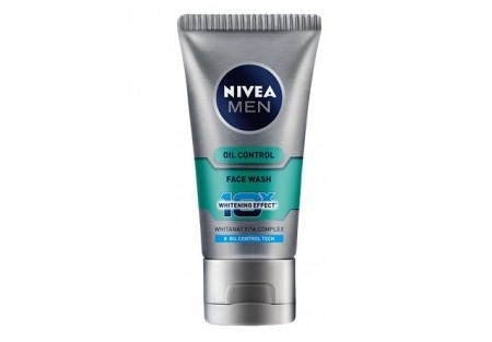 Nivea Advanced Whitening Oil Control Face Wash