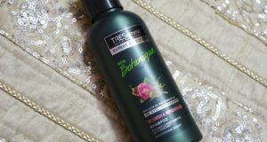 Tresemme Botanique Nourish & Replenish Shampoo review 4