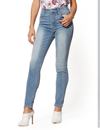 Top 30 Latest High Waisted Jeans for Women (2022): Denim Looks