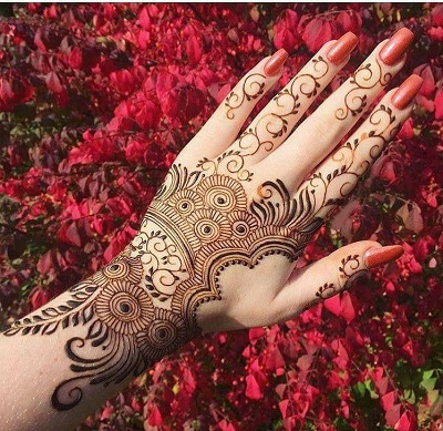 Delicate Henna Pattern for Festivals