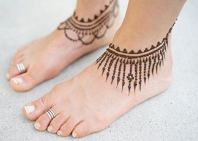 Latest Mehndi Design for Legs Simple and Easy