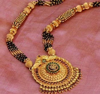 gold necklace mangalsutra