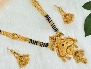 mangalsutra with earrings gold