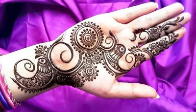 Siimple front hand mehndi design