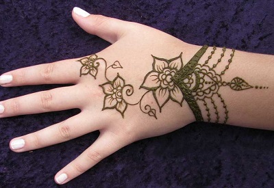 kids easy bracelet style mehndi design