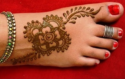 simple and cute mehndi design