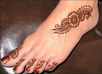 simple and short mehndi design