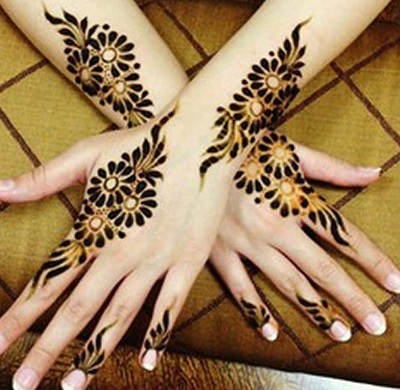 simple bharwa mehndi pattern