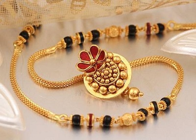 Stylish And Unique Gold Heavy Mangalsutra Design
