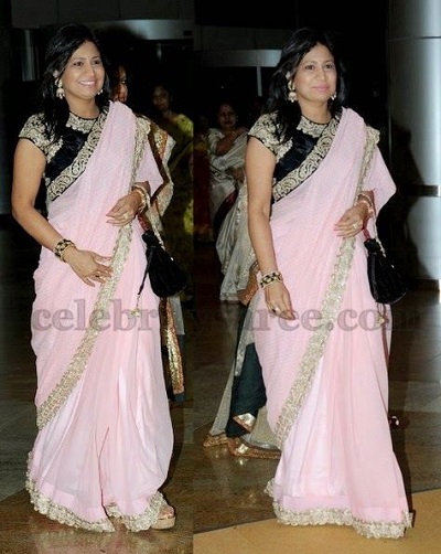 Stylish Pink Plain Saree With Black Velvet Heavy Blouse