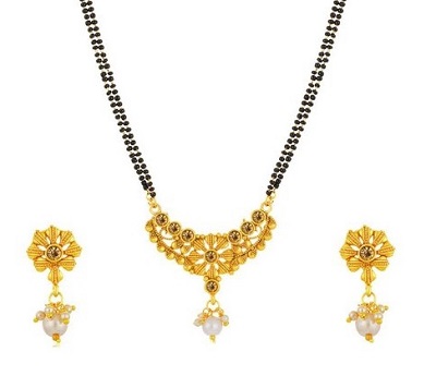 Double side chain of Mangalsutra and earrings
