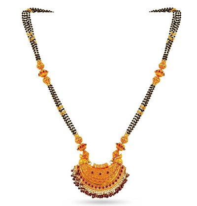 Arc shaped mangalsutra pattern