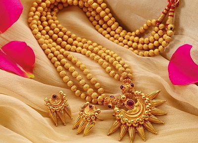 Lavish mangalsutra style