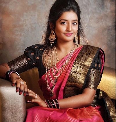 Paithani saree blouse back neck design|Nauvari Paithani saree blouse|Cutting  and stitching back neck - YouTube