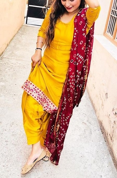 Yellow And Maroon Punjabi Suit Pattern