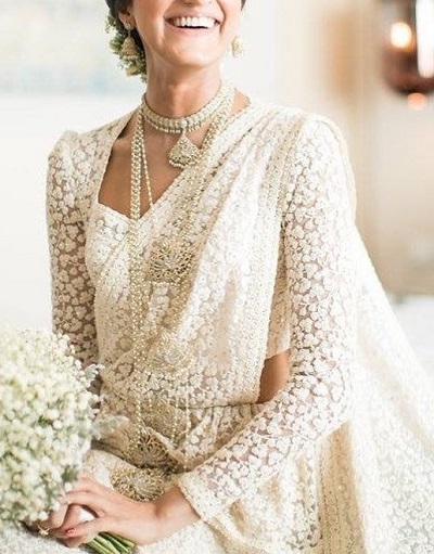 Latest lace fabric Full sleeves pattern