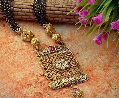 Square Pendant Thick Mangalsutra Design