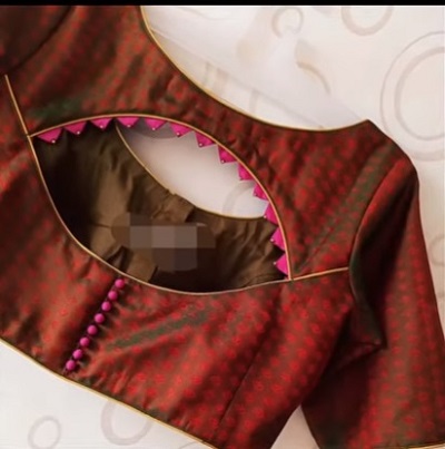 Stylish Blouse With Buttons At The Back