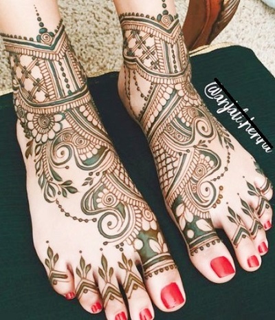 Beautiful Foot Mehndi Arabic Style For Festivals