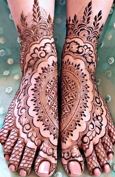 Both Feet Matching Bridal Arabic Mehndi Design