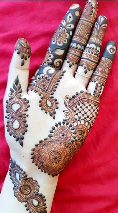 Front Hand Beautiful Arabic Style Mehndi Pattern