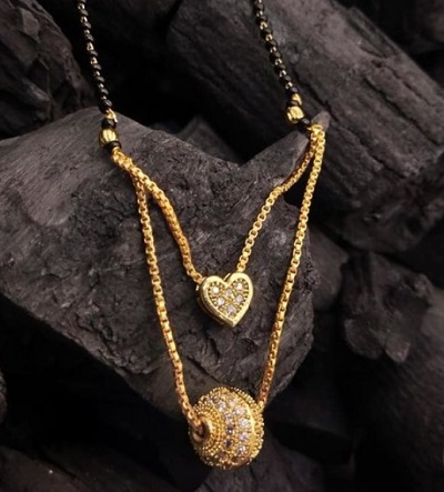 Heart and circular ball mangalsutra pendant pattern