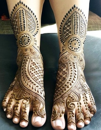 Indo Arabic Foot Mehndi Designs For Brides