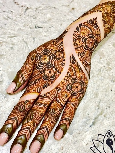 Professional Bridal Arabic Mehndi Style